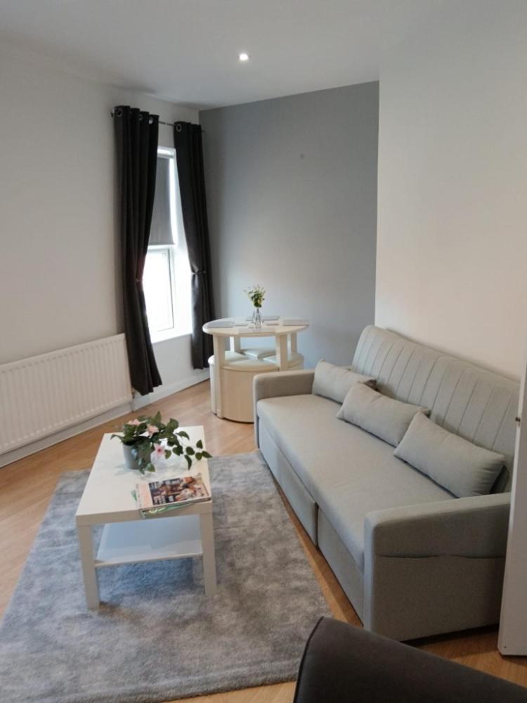 Welcome To This Flat Kettering Eksteriør bilde